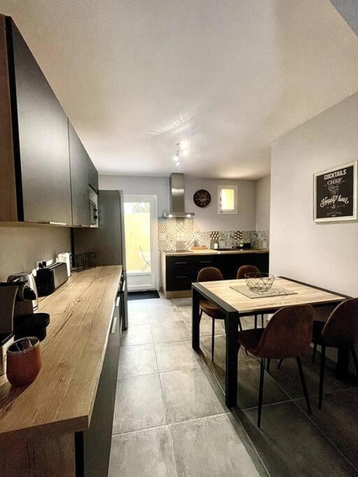 Jolie Maison De Ville - 4 Personnes - Wifi - Tv Mauguio Exterior photo